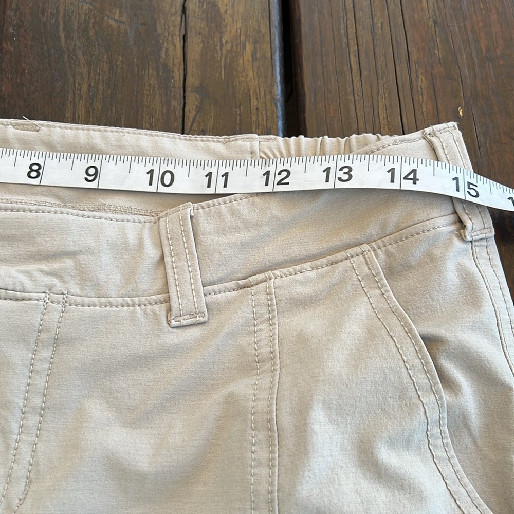 Athleta Women’s Shorts - Picture 13 of 16